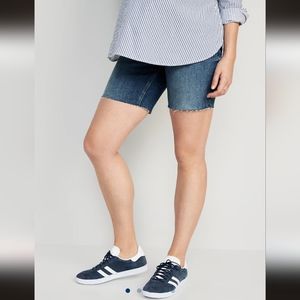 Old Navy Maternity Full-Panel OG Straight Cut-Off Jean Shorts -- 5-inch inseam